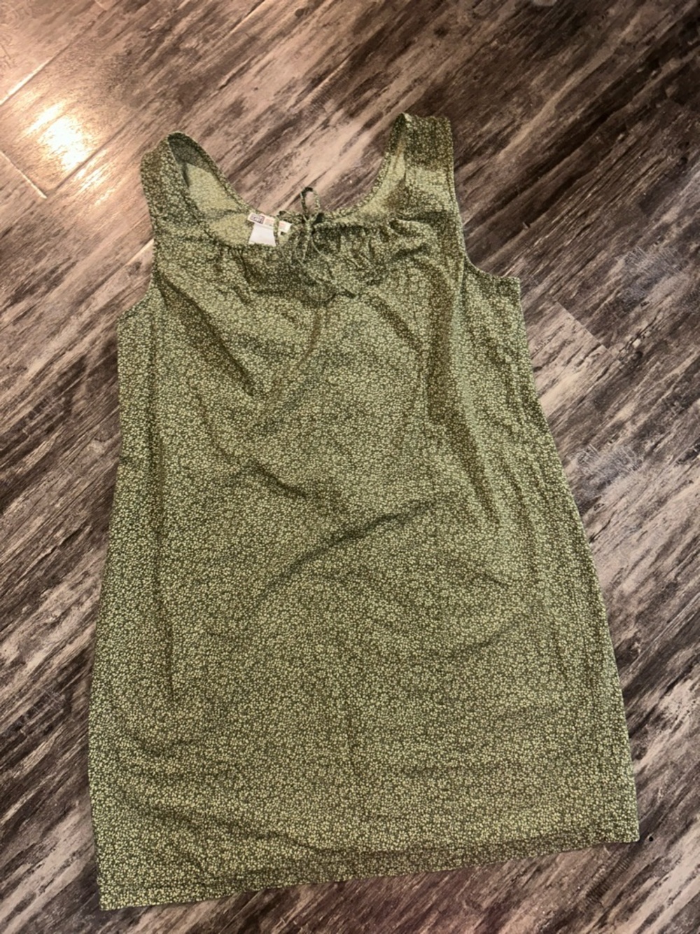 Sleeveless Green Floral Tank Top